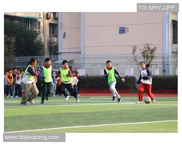 向前拨足球的技巧与策略解析助你在比赛中脱颖而出